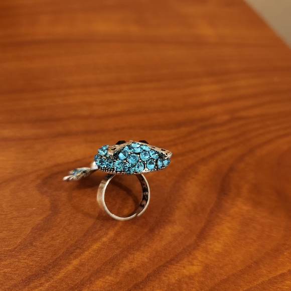Heavy Enamel Silver and Blue Rhibestone Owl Ring - Picture 2 of 3